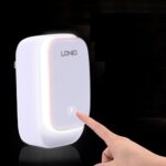 ЗАРЯДНО С ЛАМПА И ДВА ПОРТА 220V + LED LAMP LDNIO A2205+ iPhone